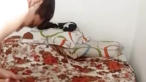 Amateur woman has sex in front of the camera at home