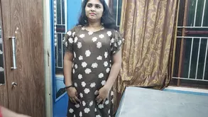 Cute woman masturbating her sweet pussy with her fingers