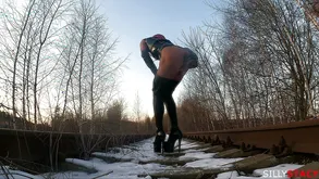 She is a sexy girl and wants to have some fun