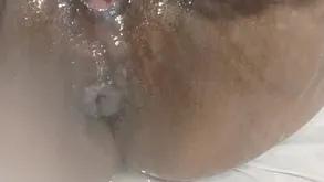 Sexy milf fingered her pussy to experience squirting orgasm